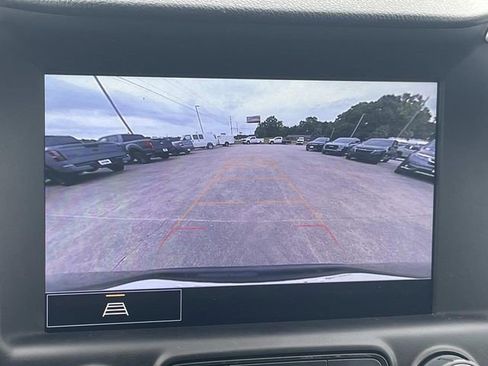 Used 2024 GMC Terrain SLT FWD image 15
