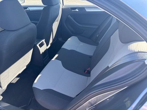 Used 2017 Volkswagen Jetta S FWD image 9