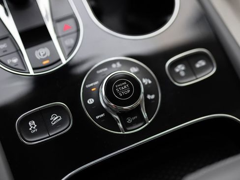 Used 2023 Bentley Bentayga Speed AWD/4WD image 57
