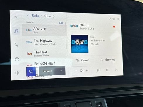 Used 2025 Lexus ES 300h w/ Premium Package image 14