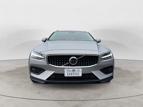 Certified 2025 Volvo V60 B5 Cross Country Plus AWD/4WD image 28