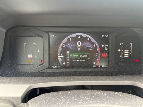 Used 2025 Toyota Tacoma SR5 AWD/4WD image 23