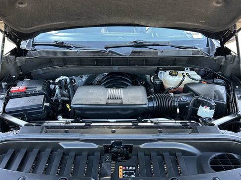 Used 2022 Chevrolet Silverado 1500 LT AWD/4WD image 29