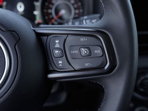Used 2025 Jeep Wrangler Unlimited Rubicon AWD/4WD image 20