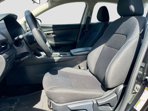 Used 2023 Nissan Sentra S image 19