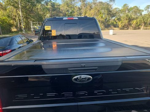 Used 2022 Ford F250 XLT w/ Black Appearance Package image 18