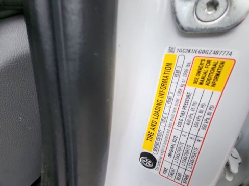 Certified 2016 Chevrolet Silverado 2500 W/T w/ Snow Plow Prep Package image 36