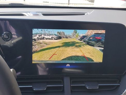 New 2026 Chevrolet Trax LT w/ Sunroof Package image 25