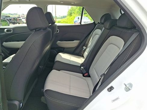 Certified 2023 Hyundai Venue SEL FWD image 10