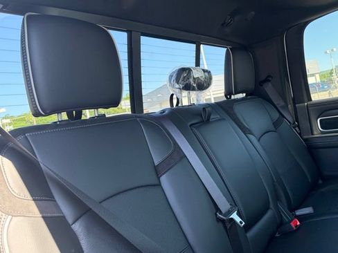 New 2026 RAM 2500 Laramie AWD/4WD image 31