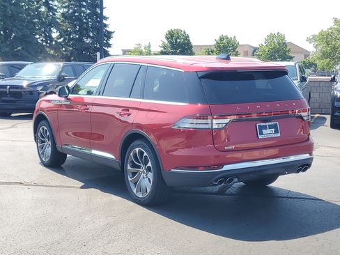 New 2026 Lincoln Aviator AWD image 3