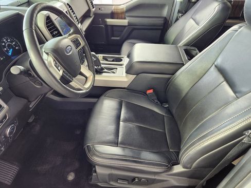 Used 2019 Ford F150 Lariat w/ Equipment Group 502A Luxury AWD/4WD image 12