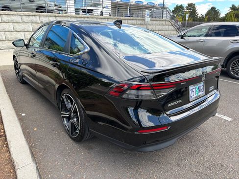 Used 2023 Honda Accord Sport image 6