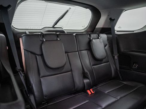 Used 2022 Ford Explorer XLT w/ Equipment Group 202A AWD/4WD image 36