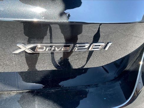 Used 2025 BMW X1 xDrive28i w/ Convenience Package AWD/4WD image 9
