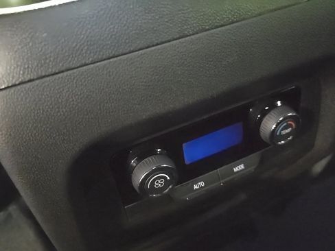 New 2026 Chevrolet Traverse LT image 16