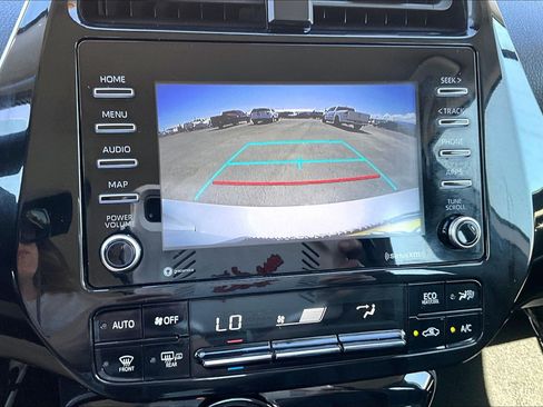Used 2022 Toyota Prius XLE FWD image 22