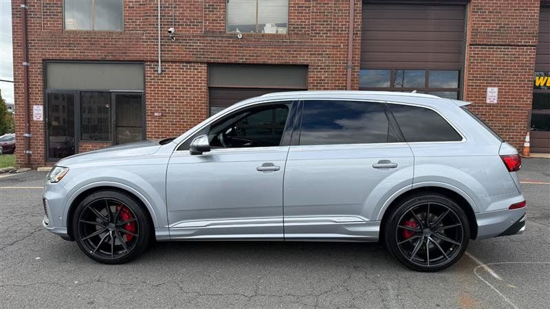 Used 2022 Audi SQ7 Premium Plus w/ SQ7 Executive Package AWD/4WD image 20
