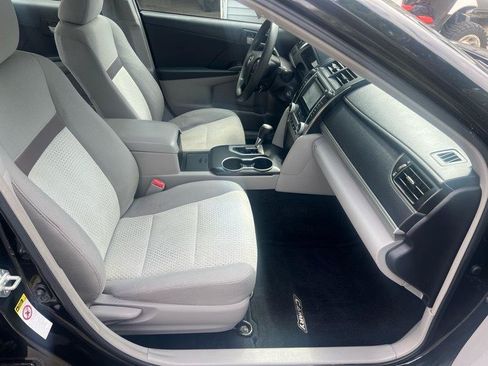 Used 2012 Toyota Camry LE FWD image 10