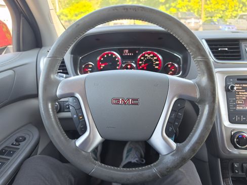 Used 2015 GMC Acadia SLT FWD image 16
