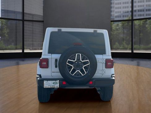 Used 2025 Jeep Wrangler Sahara image 4