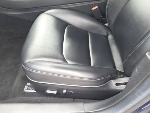 Used 2018 Tesla Model 3 Mid Range RWD image 12