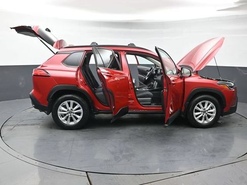 Certified 2022 Toyota Corolla Cross LE w/ Moonroof Package AWD/4WD image 53