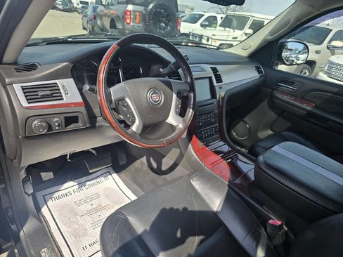 Used 2008 Cadillac Escalade EXT image 8