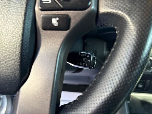 Used 2017 Toyota Tacoma TRD Off-Road w/ Premium & Technology Package image 15