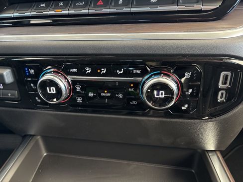 New 2026 GMC Sierra 1500 SLT AWD/4WD image 24