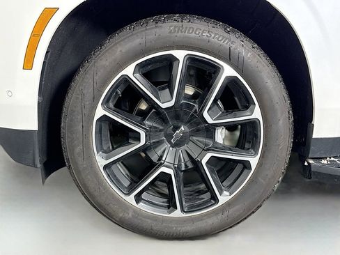 Used 2025 Chevrolet Suburban RST w/ RST Capability Package image 33