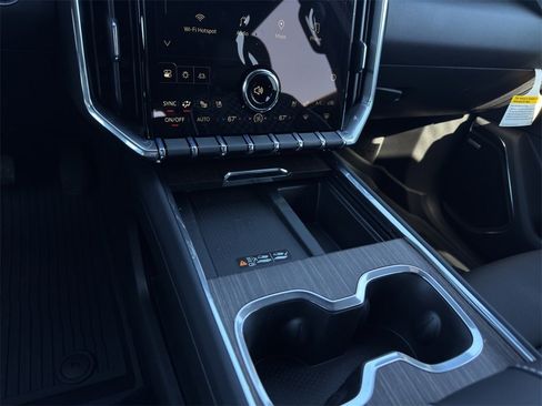 New 2026 GMC Acadia Denali w/ Super Cruise Package image 15