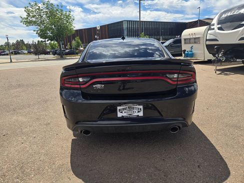 Used 2019 Dodge Charger R/T RWD image 9