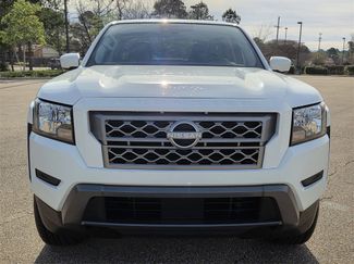 Used 2023 Nissan Frontier SV video 2