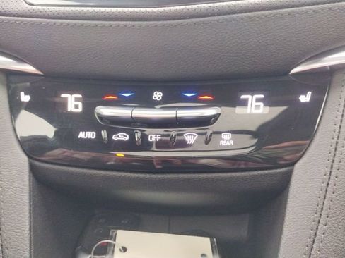 Used 2021 Cadillac XT5 Premium Luxury image 39