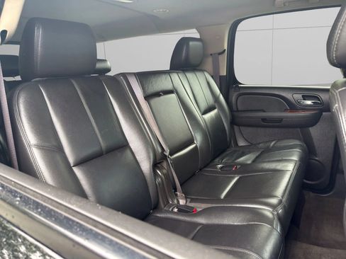 Used 2014 GMC Yukon XL SLT AWD/4WD image 15
