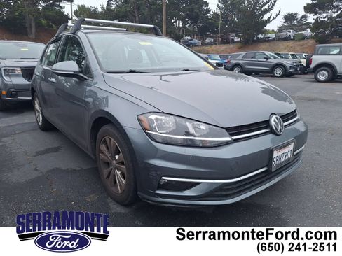 Used 2019 Volkswagen Golf SE FWD image 1