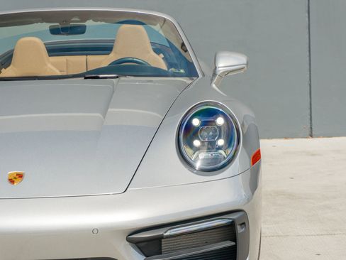 Used 2022 Porsche 911 Carrera image 25
