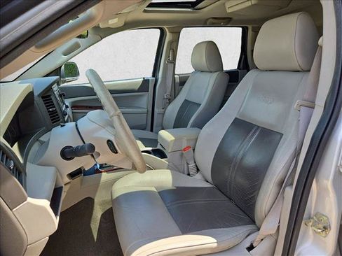Used 2005 Jeep Grand Cherokee Limited AWD/4WD image 16
