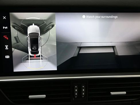 Used 2022 Porsche Cayenne GTS image 31