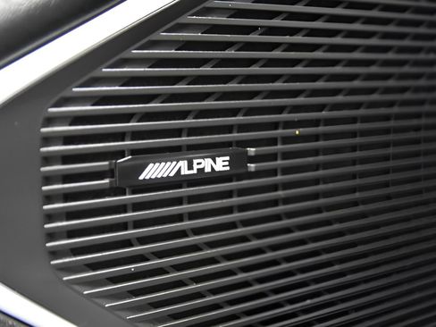 Used 2024 Jeep Wagoneer Series II w/ Flexible Seating Group AWD/4WD image 13