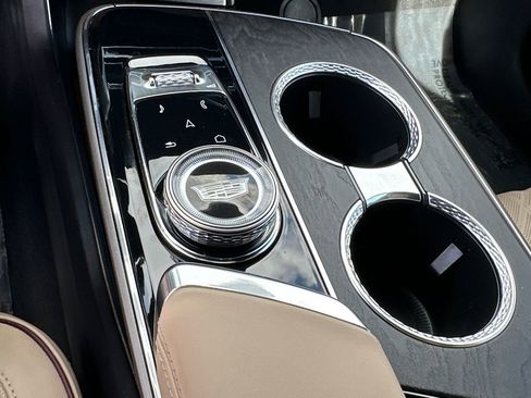Used 2024 Cadillac Lyriq Luxury w/ Nappa Leather Package AWD/4WD image 34