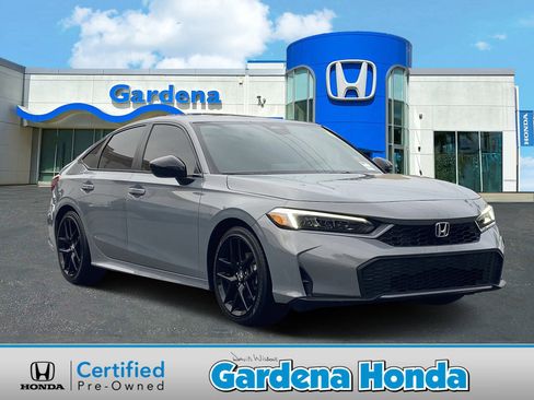 Used 2025 Honda Civic Sport image 1