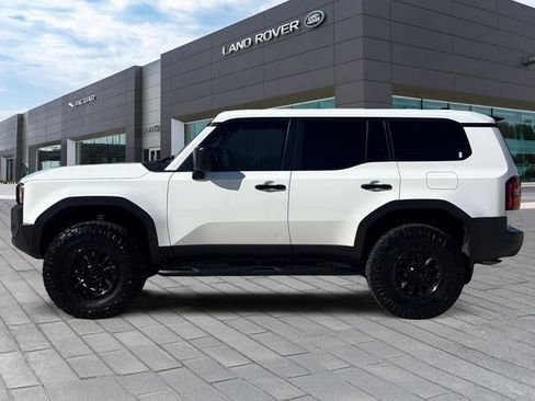 Used 2025 Toyota Land Cruiser image 2