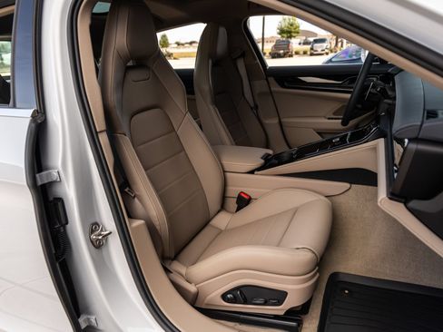 Certified 2026 Porsche Panamera RWD image 42