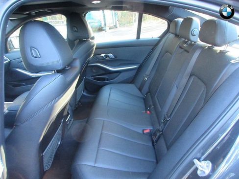 Used 2020 BMW 330i xDrive Sedan w/ Convenience Package image 17