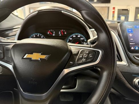 Used 2022 Chevrolet Malibu LT image 11