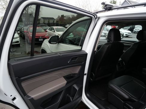 Used 2021 Volkswagen Atlas SE w/ Panoramic Sunroof Package AWD/4WD image 27