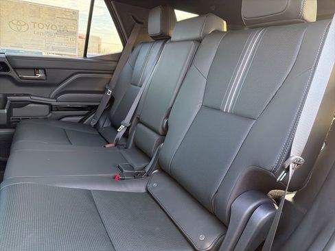 New 2026 Toyota 4Runner Limited AWD/4WD image 10