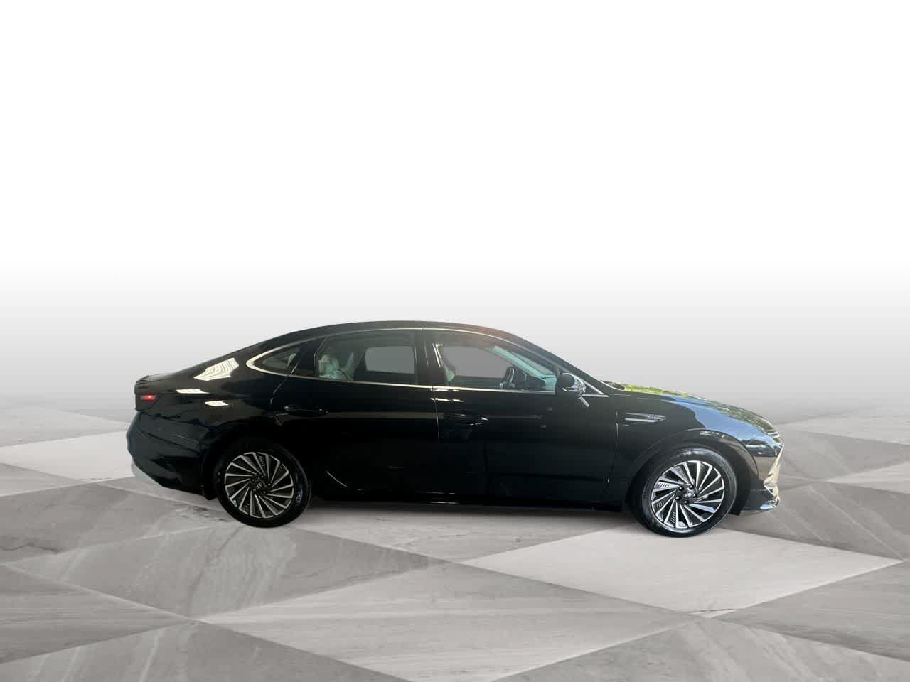 Used 2025 Hyundai Sonata SEL FWD image 9